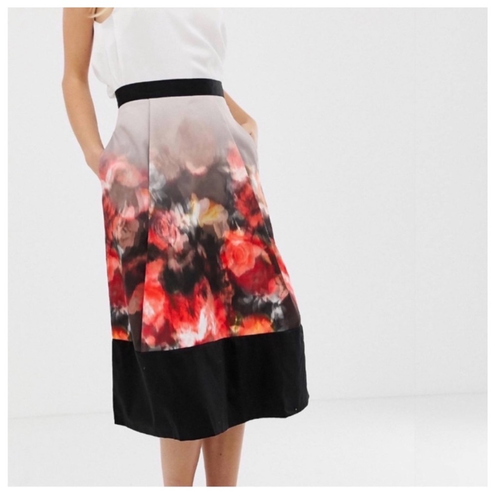 Closet London Floral Skirt with Pockets